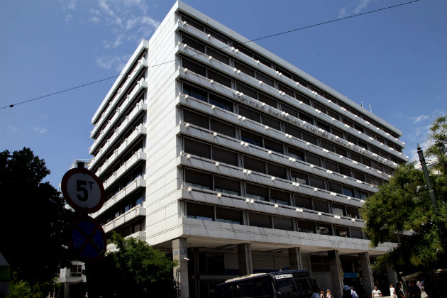Όλο και πιο ακριβά τα έντοκα γραμμάτια