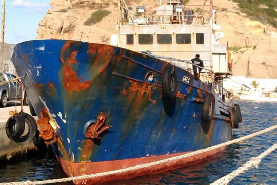 Μεγάλη ποσότητα λαθραίων τσιγάρων σε φορτηγό πλοίο στην Κρήτη