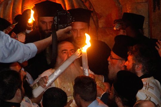 «Δεύτε λάβετε Φως» από τον Πατριάρχη Ιεροσολύμων, Θεόφιλο