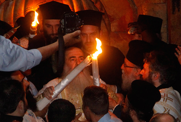 «Δεύτε λάβετε Φως» από τον Πατριάρχη Ιεροσολύμων, Θεόφιλο