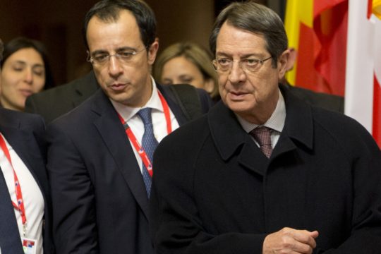Αναστασιάδης: Ο Σόιμπλε δεν λέει την αλήθεια για το κούρεμα