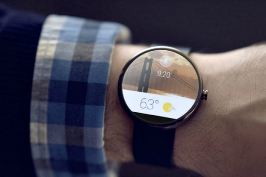 Η Google λανσάρει τον ανταγωνιστή του Apple Watch