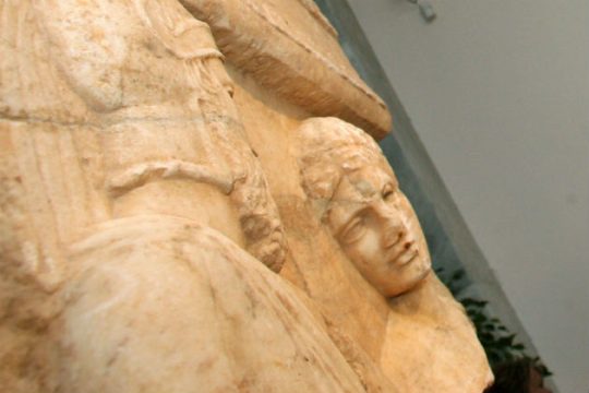 Πούλησαν επιτύμβια στήλη του 4ου αιώνα π.Χ.