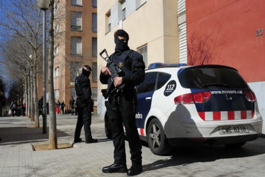 Καθηγητής νεκρός σε λύκειο της Βαρκελώνης
