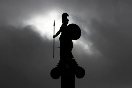 «Η φτωχοποίηση των Ελλήνων οφείλεται στην τρόικα»