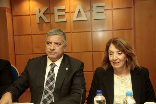 Αναλογική συμβολή ζητά από τους δήμους η Χριστοδουλοπούλου
