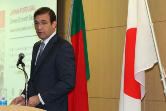 Ο Κοέλιο υπόσχεται… λιτότητα και μετά τις εκλογές
