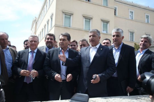 Στη Βουλή το προεδρείο της ΚΕΔΕ