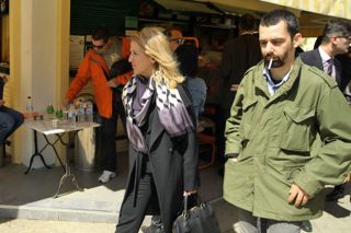 Δούρου νs Ντινόπουλος