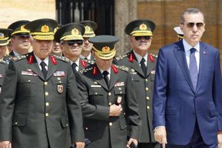 Παιχνίδια με μία τζούφια «Βαριοπούλα»