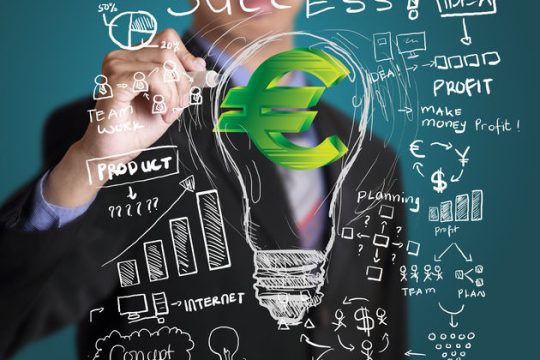 Από τον κοινωνικό συμβιβασμό στη συνεργασία για την ανάπτυξη