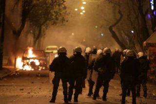Διασπορά ψευδών ειδήσεων