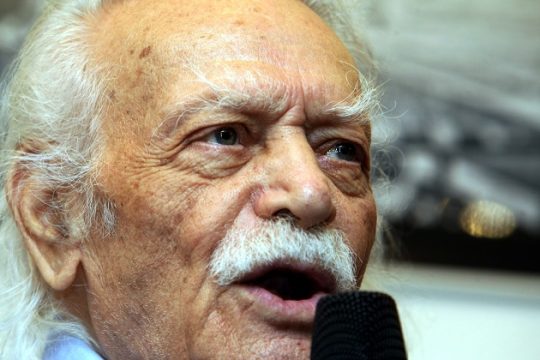 Μ. Γλέζος: «Ανιστόρητη η άποψη του Σόιμπλε»