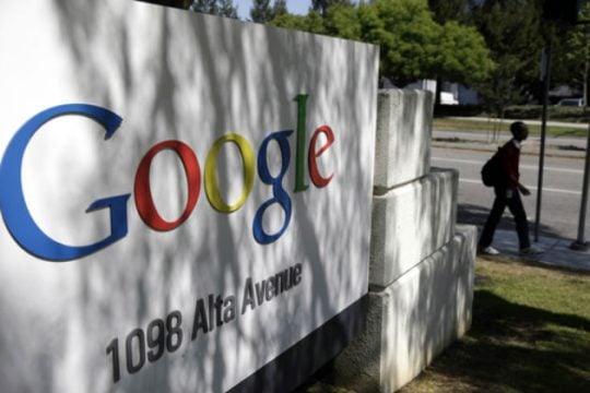 Καταγγέλλουν την Google για παραπλάνηση παιδιών