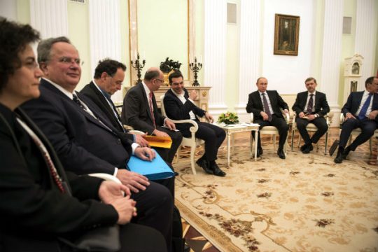 Οι αντιδράσεις από την επίσκεψη του πρωθυπουργού στη Μόσχα