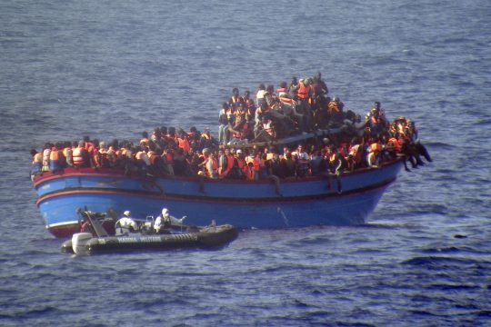 Επιχείρηση διάσωσης μεταναστών από τις ιταλικές αρχές