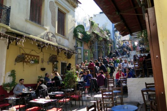Καλοκαιρινός με λίγες νεφώσεις ο καιρός σήμερα