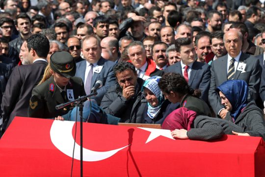 Η Τουρκία σε… συνωμοσιολογική κρίση