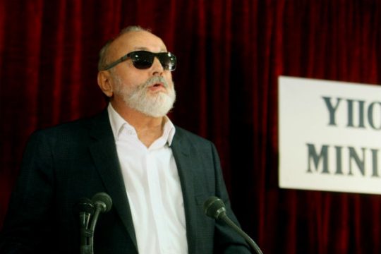 Στο στόχαστρο η κερδοσκοπία πολυεθνικών φαρμακευτικών