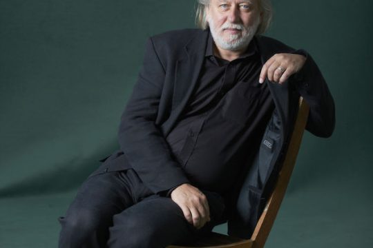 Ο μέγας Κράσναχορκαϊ