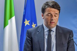 Καθολική επίθεση στον Ρέντσι για το μεταναστευτικό