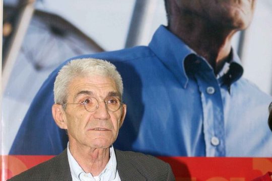 Ο Μπουτάρης παίρνει αποστάσεις