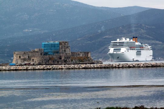 Με άστατο καιρό άρχισε η Μεγάλη Εβδομάδα
