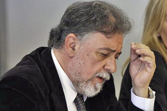 Τα ΜΑΤ δεν μπήκαν στη μέση, διάλεξαν πλευρά…