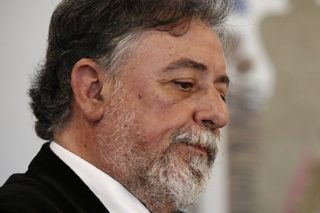 Πανούσης: «Ξέρω από βελούδινα διαζύγια»
