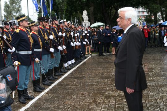 Υμνοι Παυλόπουλου για Τσίπρα – Βαρουφάκη
