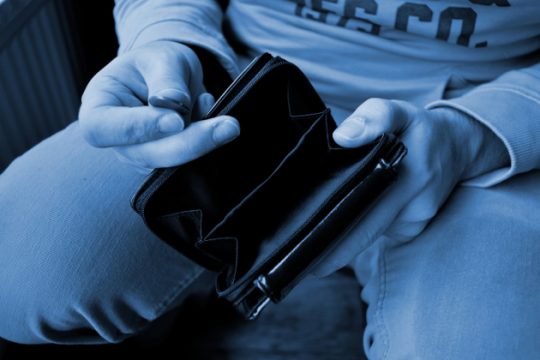 «Πρωτιά» για τους Έλληνες στα φορολογικά βάρη