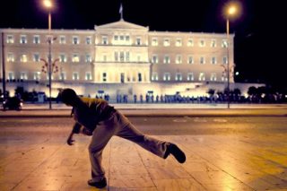 Ούτε Mega ούτε ΣΚΑΪ, μόνο κανάλι της Βουλής!