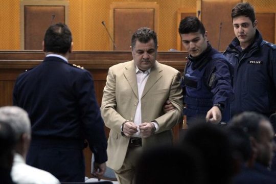 «Ακέφαλη» στο δικαστήριο η Χρυσή Αυγή [ 21-04-15 ]