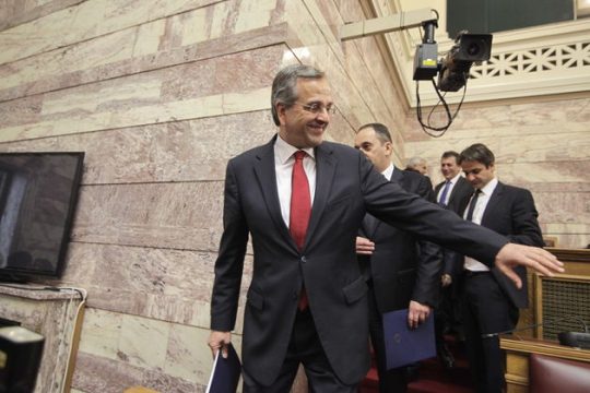Προσθέτει στην κριτική το «νόμος και τάξη»