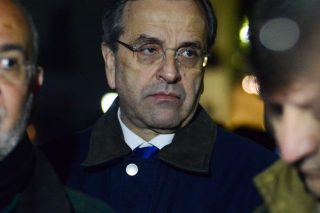 Ποντάρει… στο αδιέξοδο