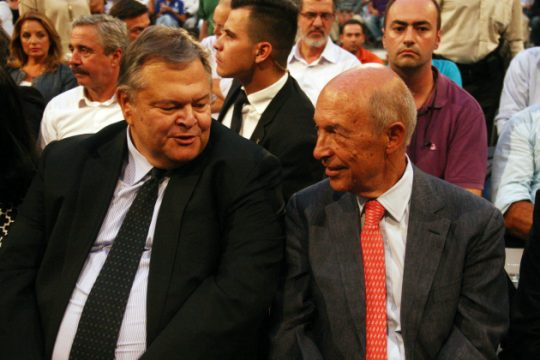 Σημίτης, Βενιζέλος καταθέτουν στη δίκη Τσοχατζόπουλου