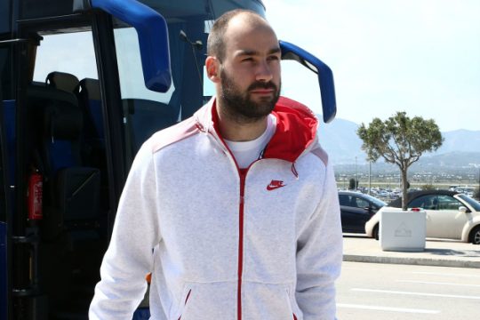«Σκάκι» με Σπανούλη