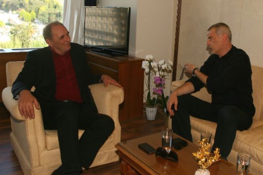 Συνάντηση Σταθάκη – Μώραλη για τον Πειραιά