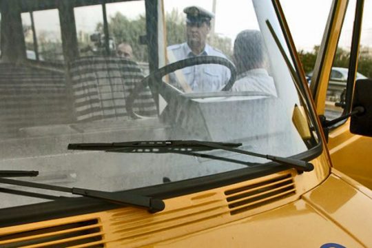 Οδηγός σχολικού ασελγούσε σε μαθήτρια