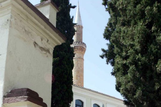 Από βραχυκύκλωμα η πυρκαγιά σε τέμενος στην Κομοτηνή