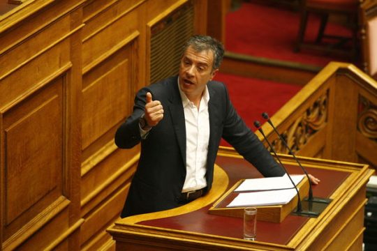 «Ποταμίσιες» αιχμές κατά κυβέρνησης