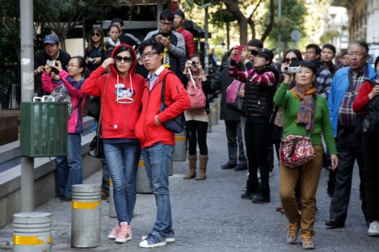 Γιάννη Πανούση, σου ξέφυγαν οι Ιάπωνες τουρίστες!