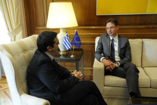 Τρία στοιχεία που θα βοηθούσαν την ελληνική οικονομία