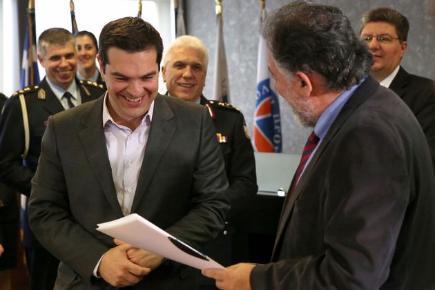Πολιτικά Παρασκήνια 21.04.2015