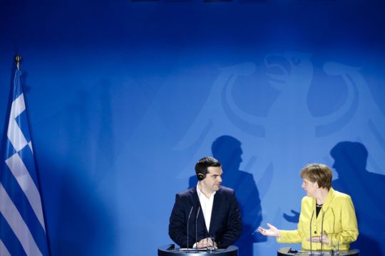 Η… Ανγκελα να βάλει το χέρι της