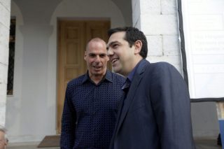 Η Αθήνα επιμένει και τα… παίρνει