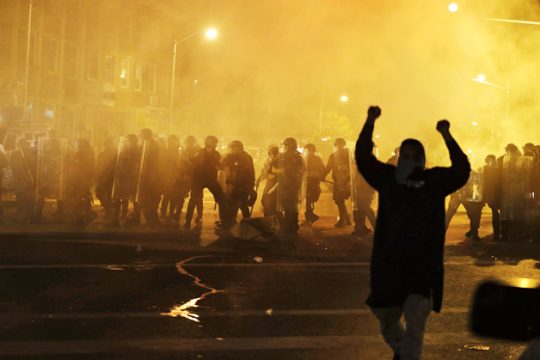 Η όψιμη «ομαλότητα» κολλάει στην ανισότητα