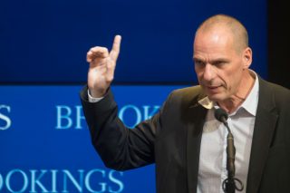 Τα «στύλωσαν» για ασφαλιστικό και εργασιακά