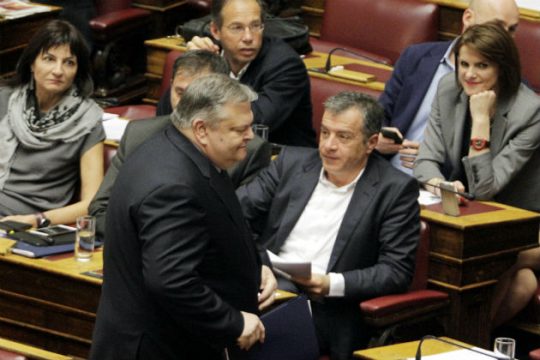 «Πυρά» κατά του δημοψηφίσματος από Ποτάμι και ΠΑΣΟΚ