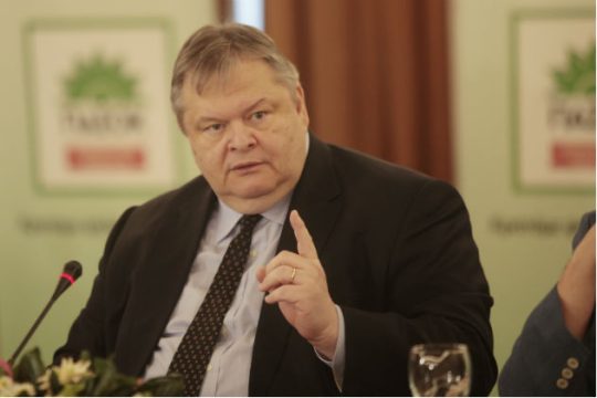 Βενιζέλος: Η κυβέρνηση είναι έτοιμη να κάνει την τούμπα
